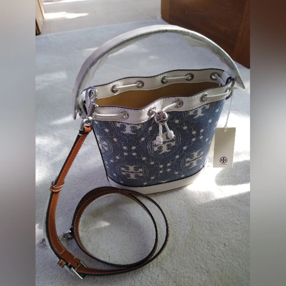 BRAND NEW Tory Burch T Monogram Denim Bucket Bag - Picture 3 of 8